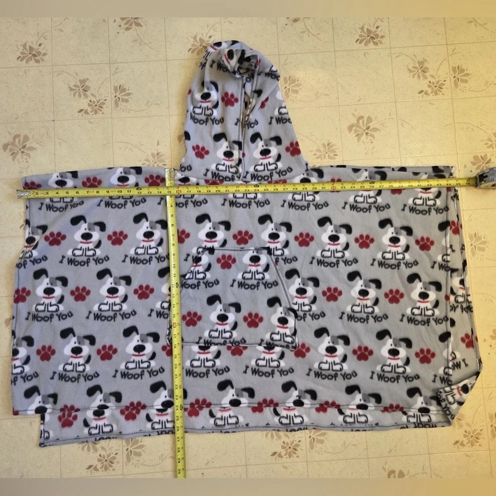 I Woof You! Gray Hooded Dog Print Poncho - Picture 3 of 3